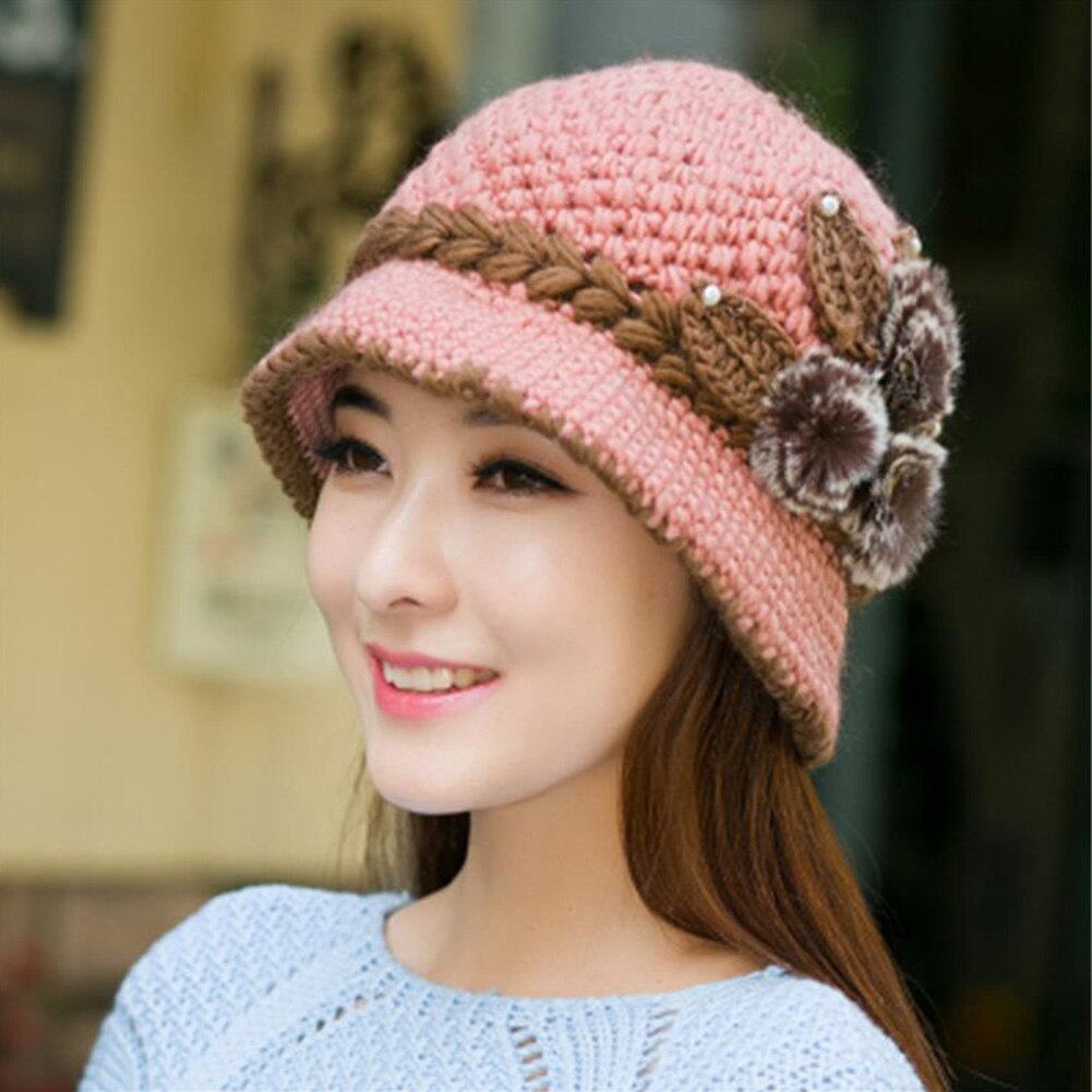 Kunstige uld tykkere hatte kvinder behagelig strikket hue blomster dekoreret kvindelig hat efterår vinter hovedbeklædning: Lyserød