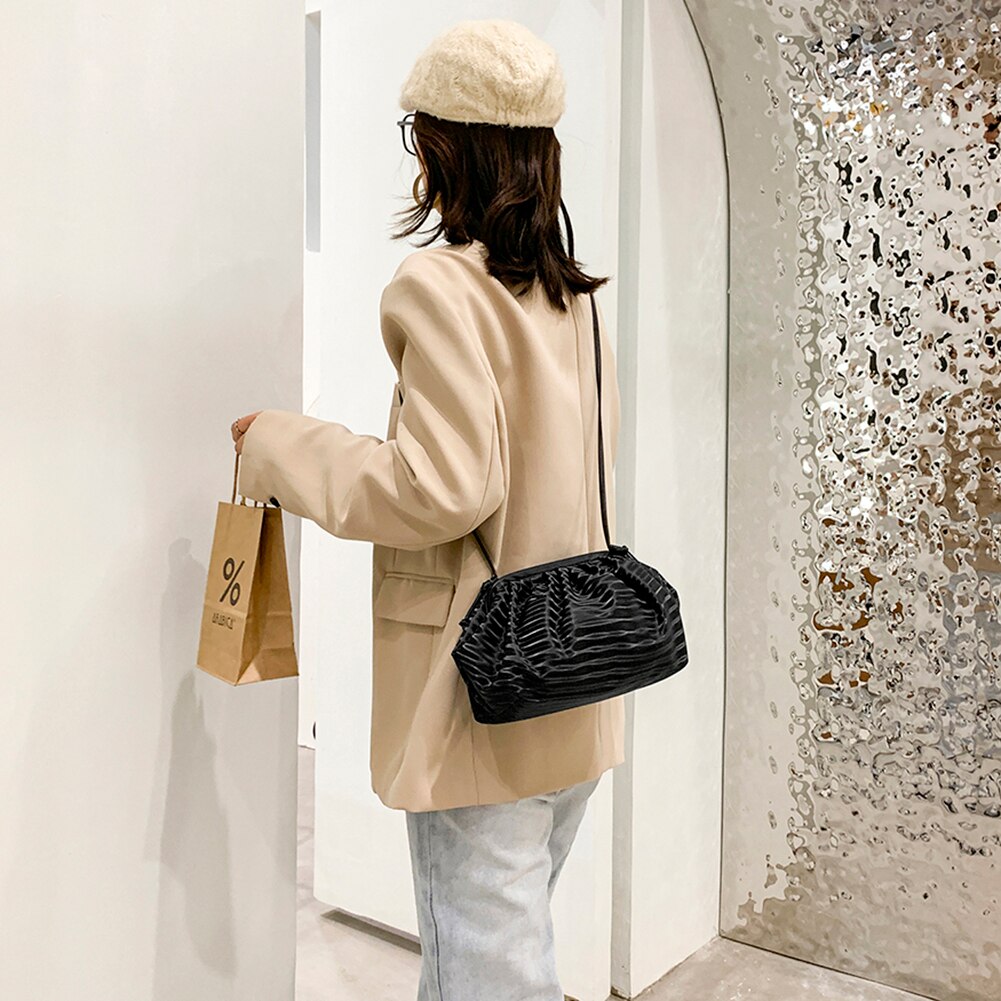 Einfache Feste Farbe Wolke Handtaschen Täglichen Plissee Schulter Bote Tasche für Frauen exquisit Einkaufstasche
