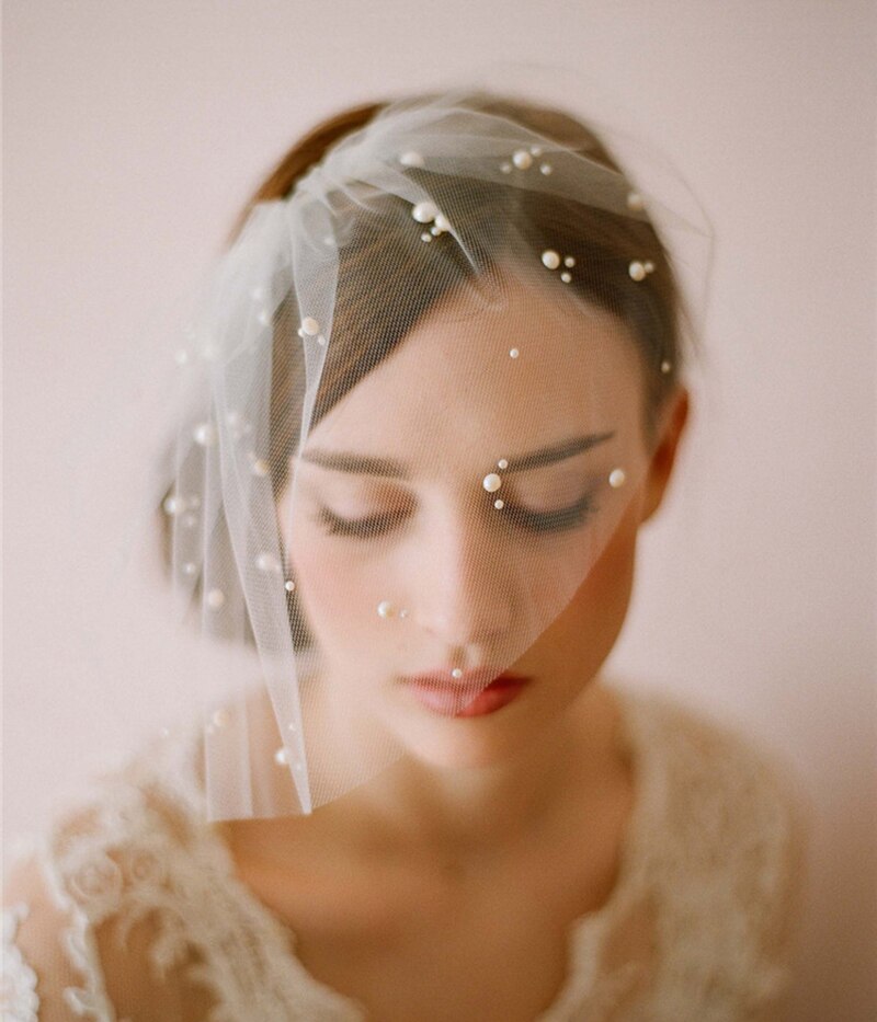 White Tulle Blusher Veil Pearls Wedding Accessories for Bride Girls One Layer Beaded Womens Bridal Veils Voile Mariage