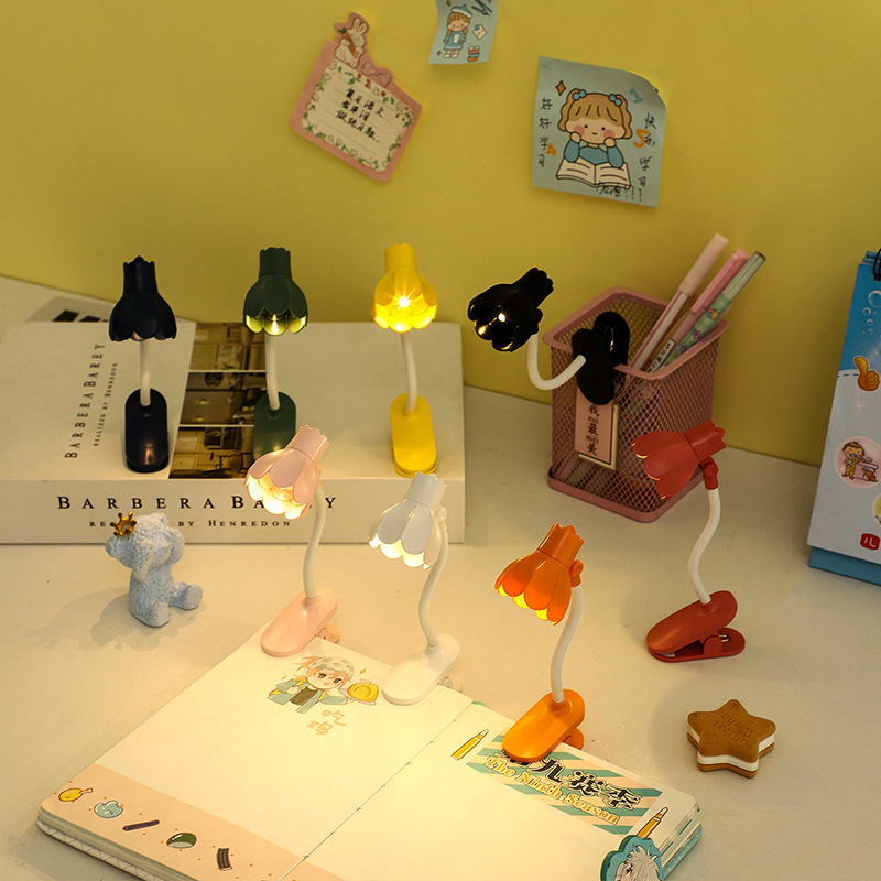 Mini luz de noche creativa, lámpara de escritorio Led pequeña linda, lámpara de cabecera de estudiante de dibujos animados, luces de gabinete