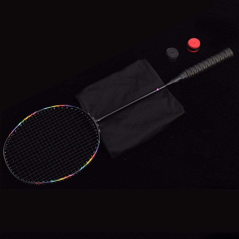 8u carbon integreret badminton ketcher ultra let flerfarvet offensiv single shuttlecock ketcher til spiltræning: 1 stk sort