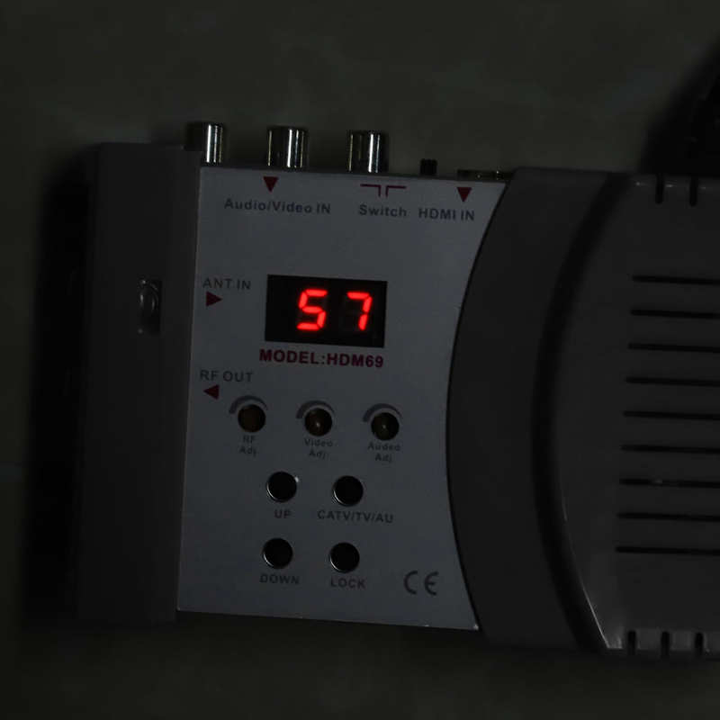 Modulador compatível com HDMI, conversor AV para RF, VHF UHF PAL, saída do formato de TV padrão, modulador portátil, plug EU, HDM69, 100-240V