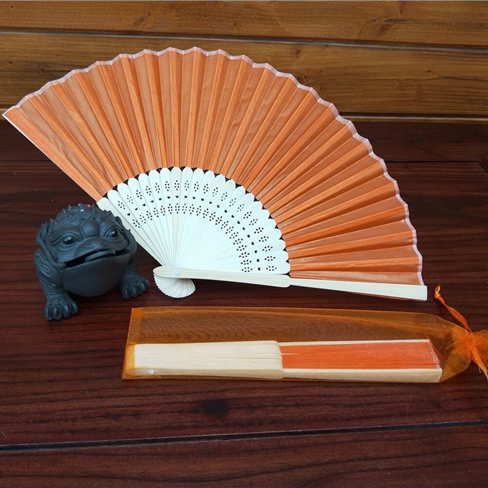 1 Pcs Folding Fan Effen Kleur Chinese Stijl Hand Held Fan Bamboe Zijde Vouwen Fan Party Wedding Decor Ambachten Zomer fans