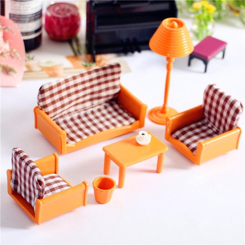 Casa delle bambole Dollhouse Modello Mobili OB11 Singola persona Doppia Stile Europeo Divano in Tessuto e Tè Combinazione di Supporto Della Lampada Da Tavolo