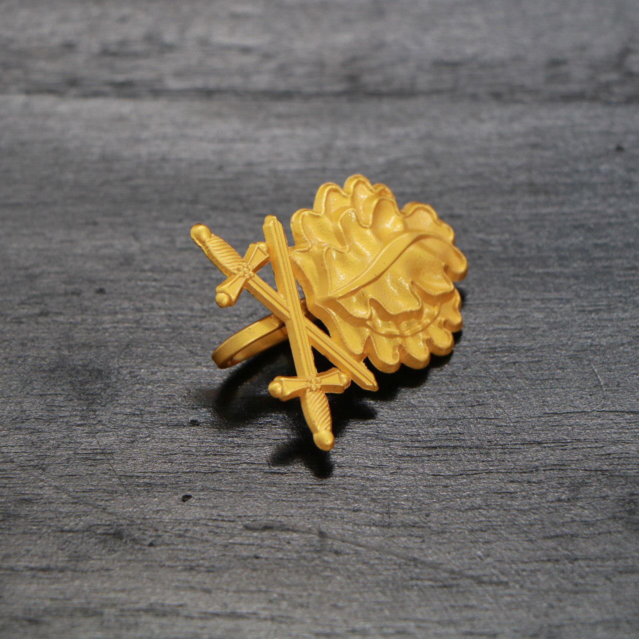 1PC German Knight Iron Cross Oak Leaves Double Swords Silver Gold Pin Badge Medal Souvenir