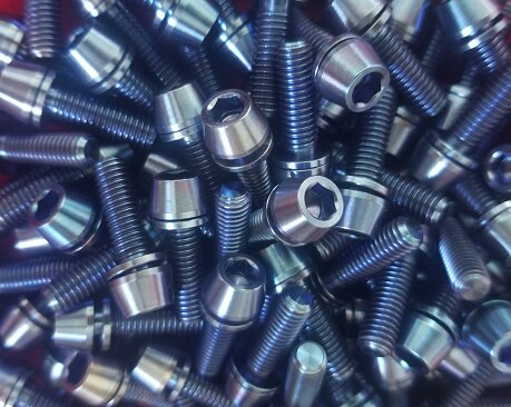 6pcs GR5 Bicycle Titanium Steel Screws Bolts With Titanium Washer M5*16mm TI-6al-4V DIN912 Inner Hexagon Ultralight: Blue anodized