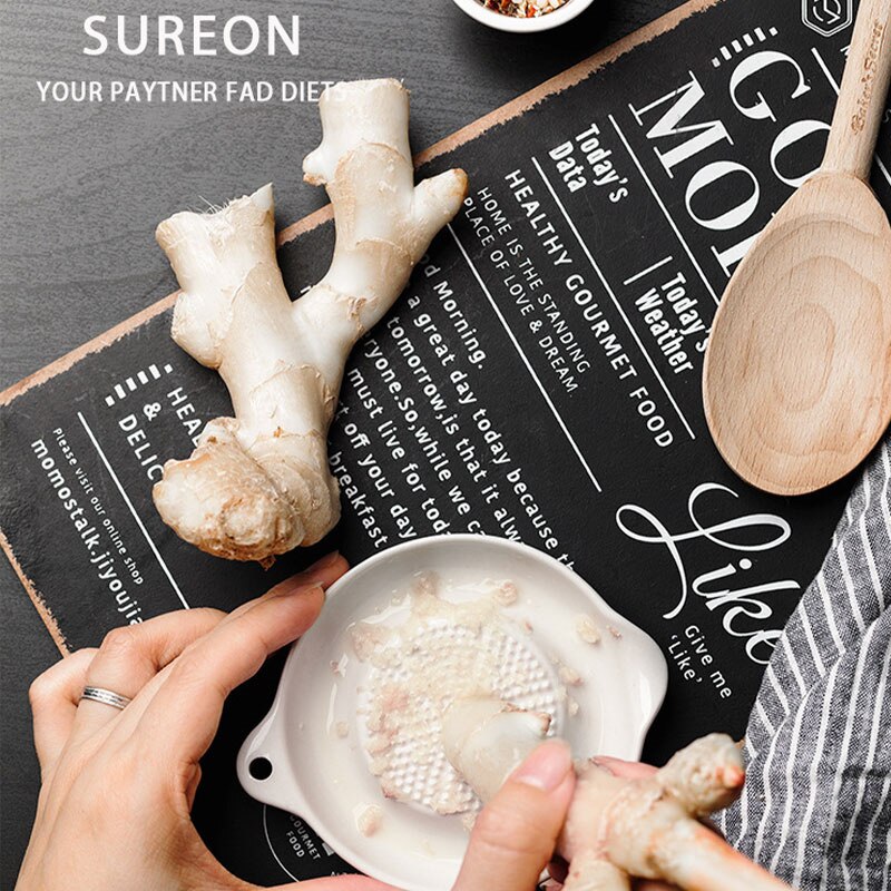 White Simple Style Burnishing Machine Portable Porcelain Carrot Ginger Grinding Household Grinder