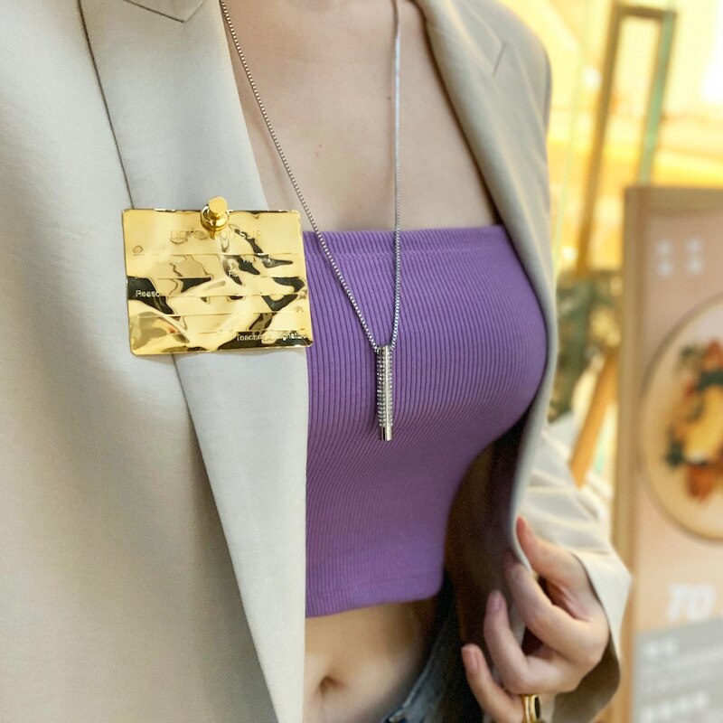 Huanzhi hip hop cool geometri uregelmæssige metalfoldninger brev badge dekoration broche til kvinder mænd overfrakke tilbehør