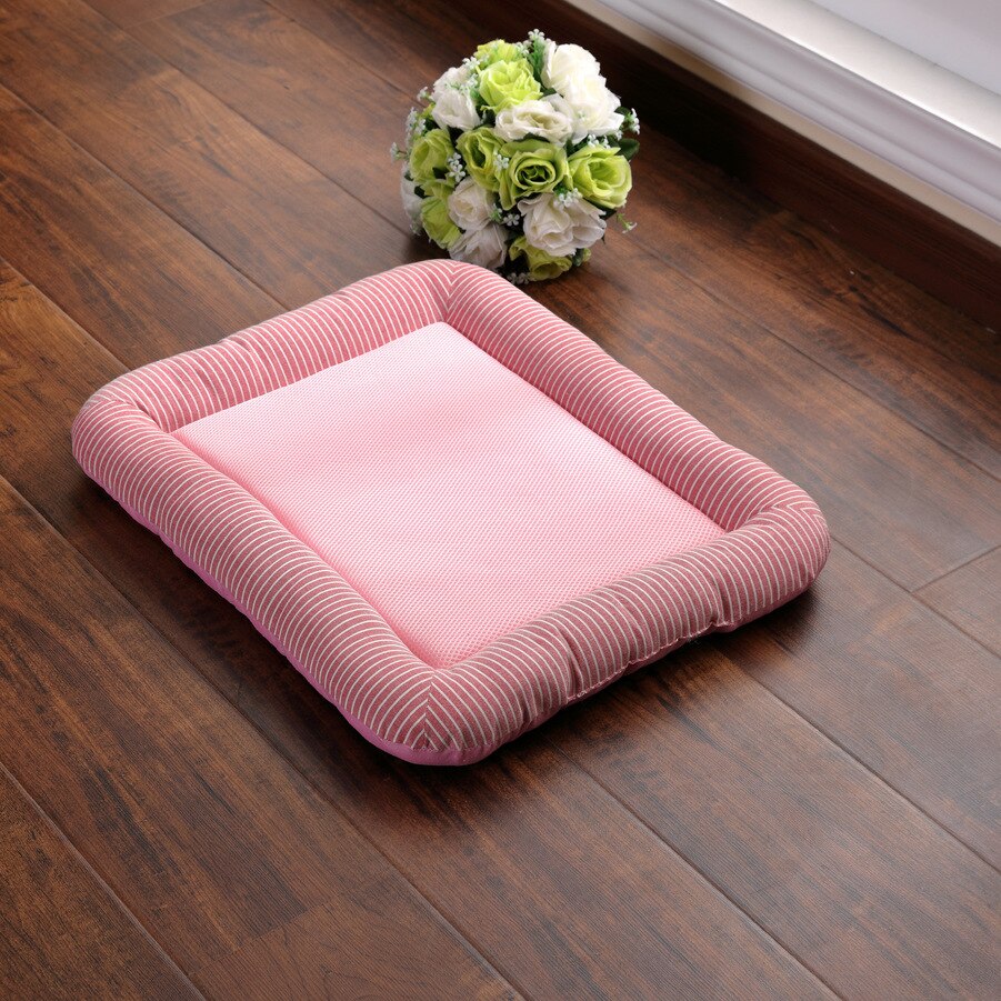 Colchoneta refrescante para mascotas, cojín de seda de hielo, colchón para cama, manta refrescante transpirable para perros pequeños y grandes, accesorios para gatos: Pink B / XS 43x33cm