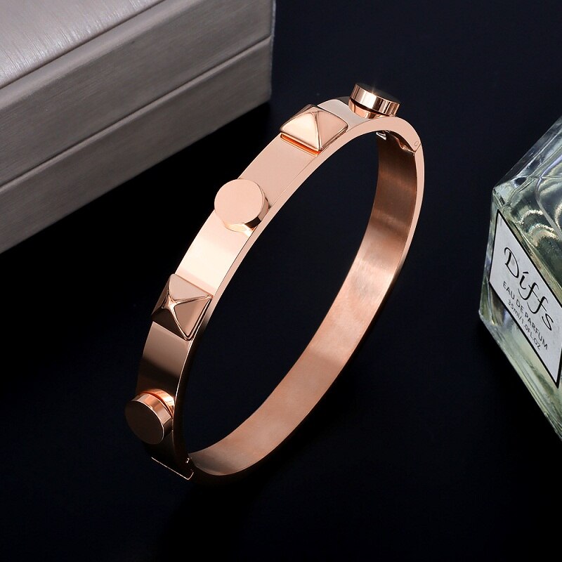 Luksus mærke rustfrit stål guld farve stor nitte armbånd armbånd til mænd kvinder bryllup fest smykker