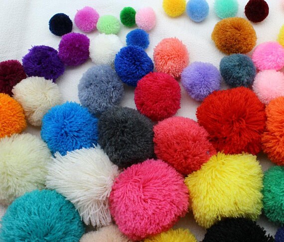 100 st löst garn pom poms 15mm-60mm pärlor, bollar, blommor pompom, blandad färg fluffiga bollar smycken charm sandal diy