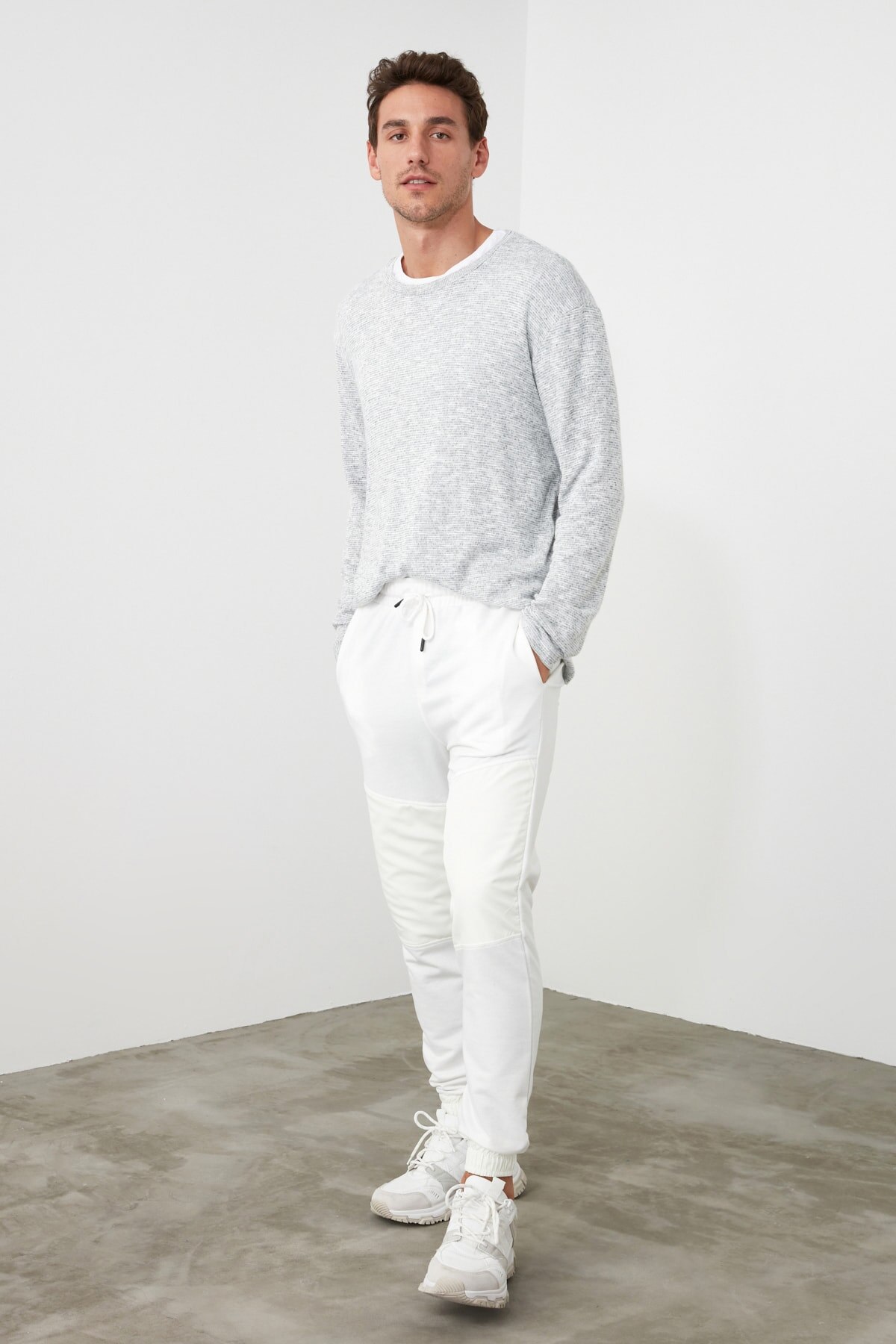 Trendyol Maschio micro Dettagliate di Gomma Lunghi Pantaloni Della Tuta TMNAW21EA0127