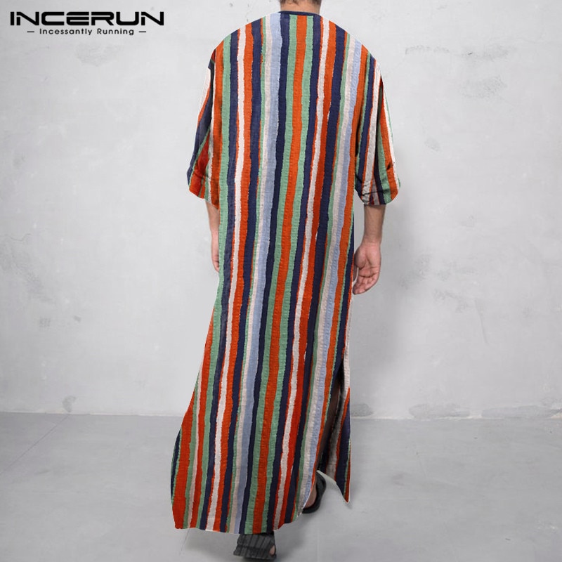 Mannen Saudi Stijl Gestreepte Jubba Thobe Mannen Zakken Abaya Moslim Kaftan Robe Lange Mouwen V-hals Islamitische Arabische Kleding 5XL incerun