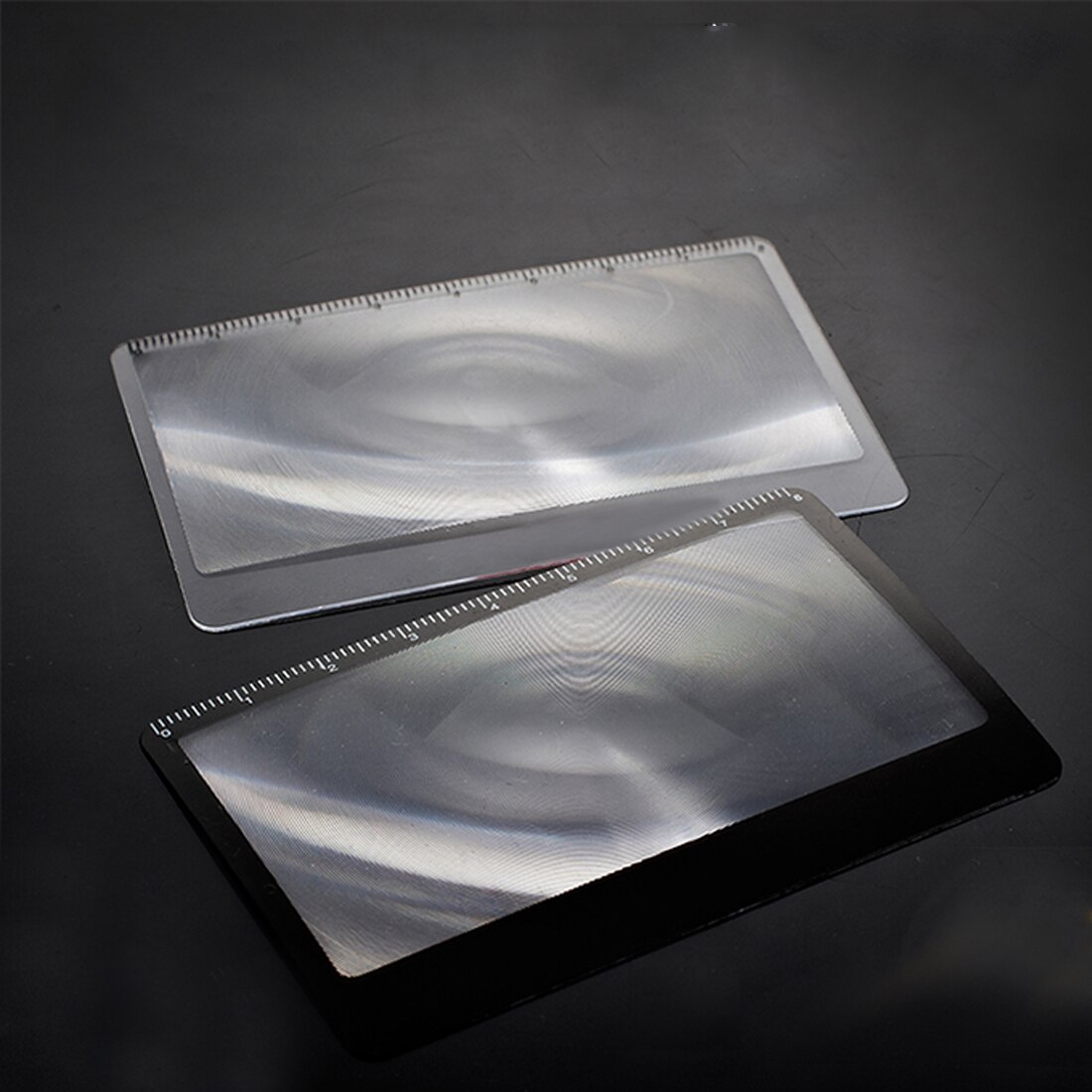 3 X Magnifier Magnification Magnifying Fresnel LENS 8.5x5.5x0.45cm Pocket Credit Card Size Transparent magnifying glass