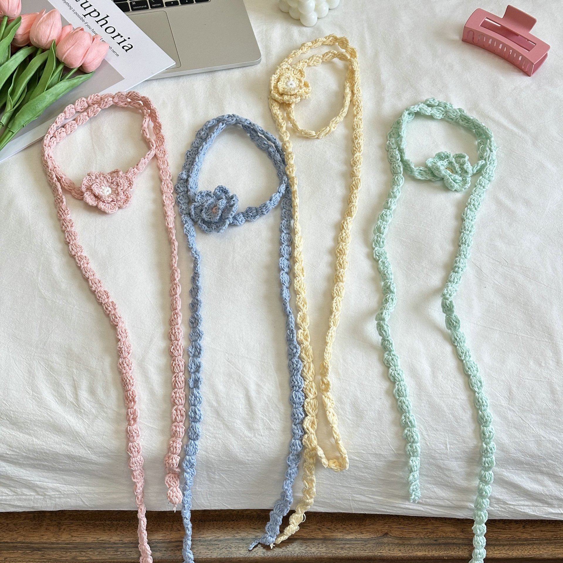 Bufanda fina de flores tejida hecha a mano informal de estilo coreano nueva decoración de forma cóncava femenina bufanda estrecha bufanda larga de estilo de chica