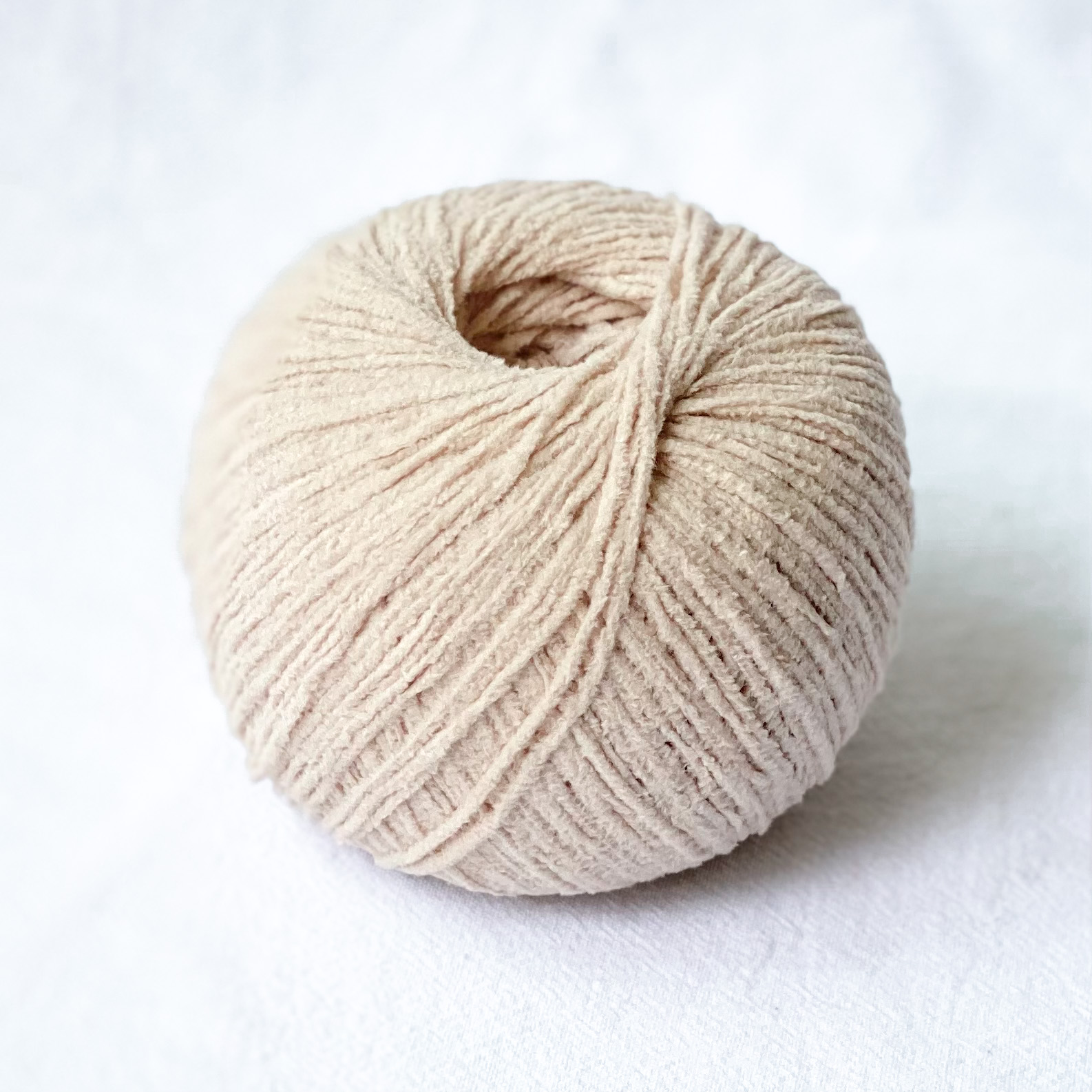 2mm de algodón esponjoso fino chenilla mate 50g DIY muñeca de ganchillo a mano muñeca tejida Edelweiss oro terciopelo lana tejer suéter zapatos