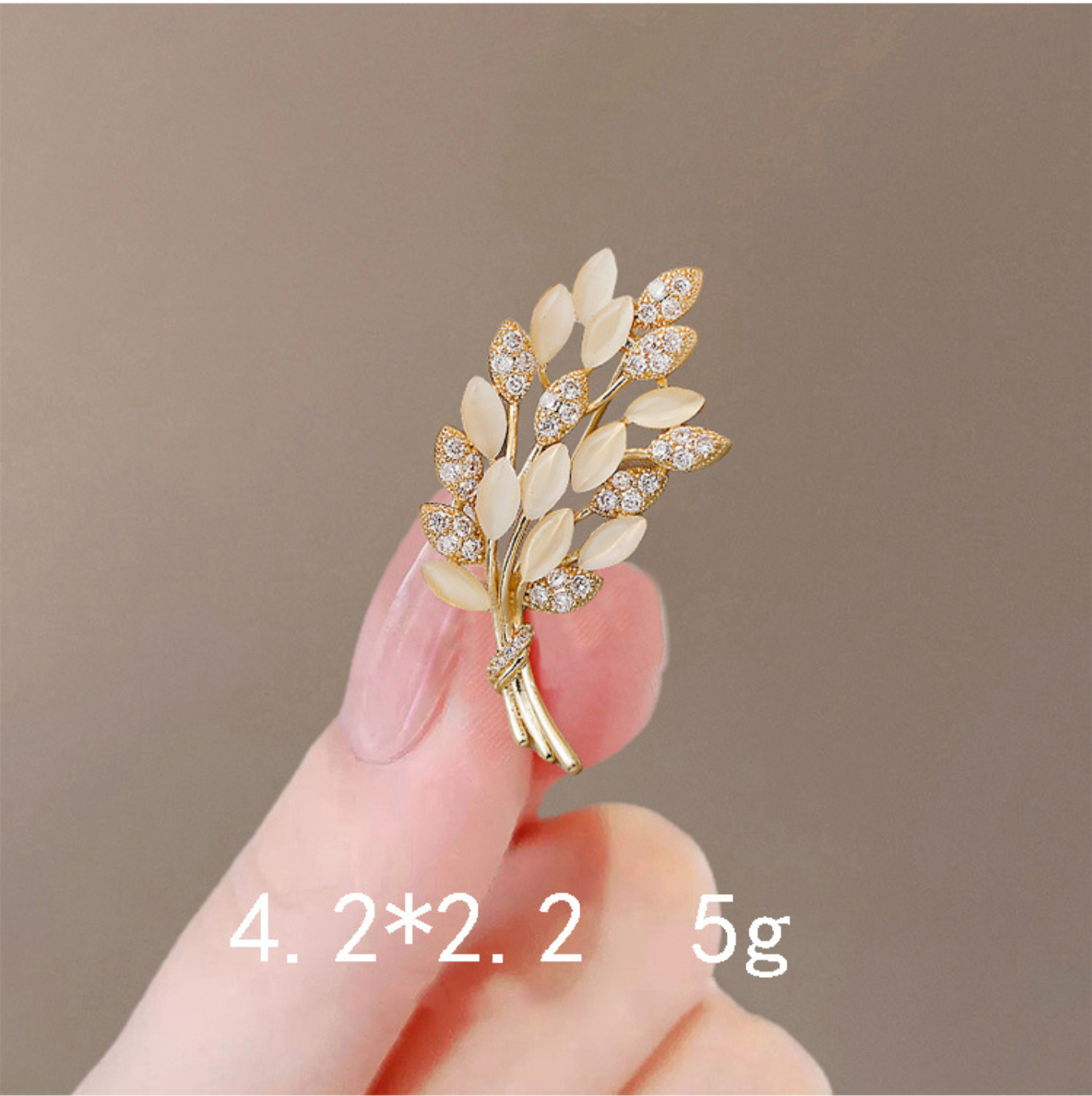 Broches de diamantes de imitación de mariposa y perlas a la para mujer, alfileres de ropa fijos de Metal elegantes, joyería diaria de alta gama al por mayor: Plata antigua plateada