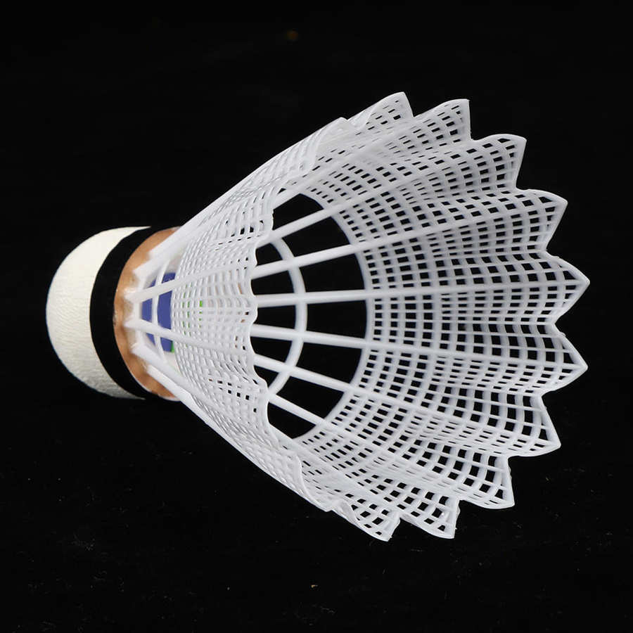 12 pçs avançado náilon badminton composto cortiça ballhead treinamento peteca esportes pena raquete esportes