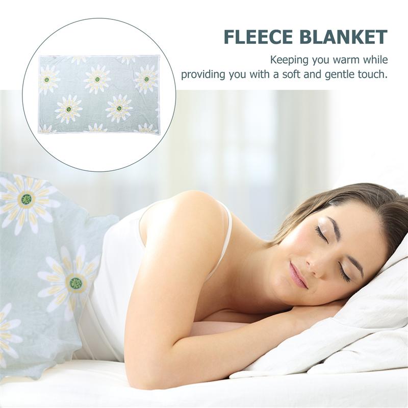 1Pc Daisy Flower Pattern Fleece Blanket Plush Throw Blanket Sleeping Blanket