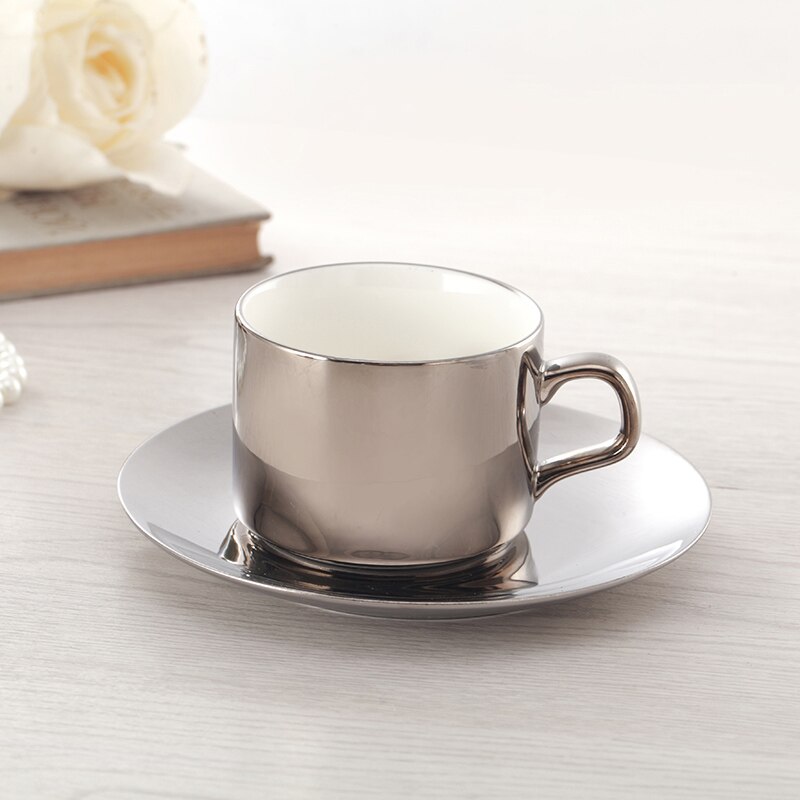 Europa Koffiekoppen Goud/Zilver bone china Kopje Thee Set Electroplated kopjes en schoteltjes Thuis partij Drinkware: Silver  260ml