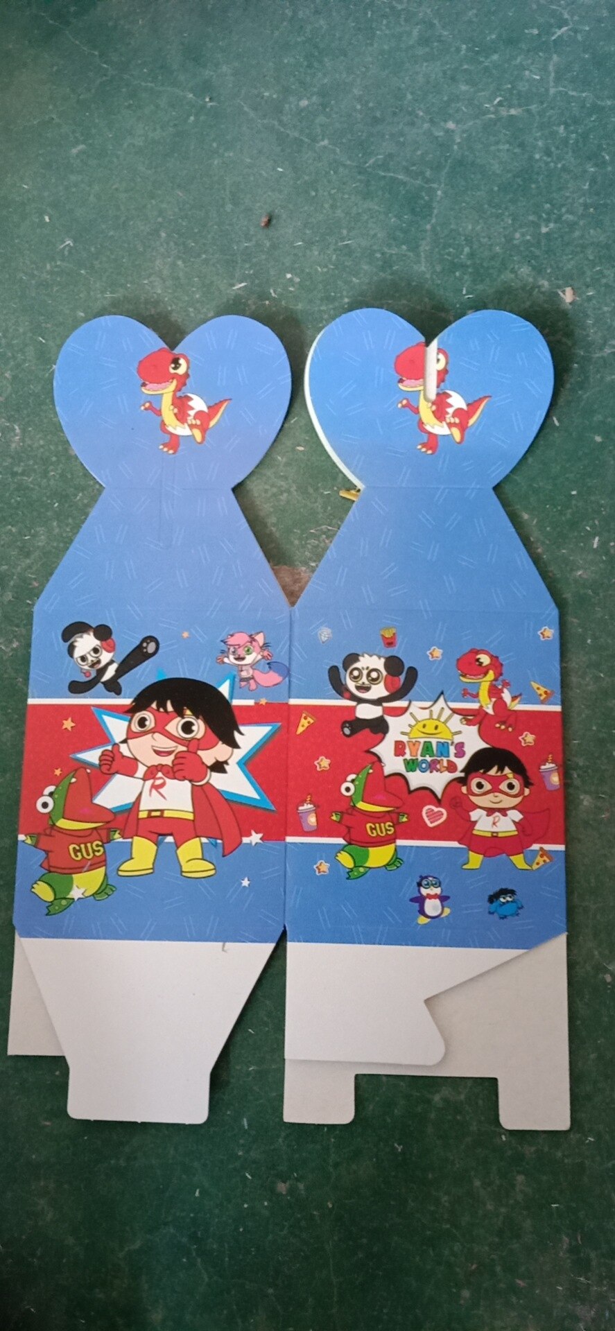 disposable party decoration red Ryan theme birthday children's cup and saucer banner top hat party supplies baby shower: Candy box x 6