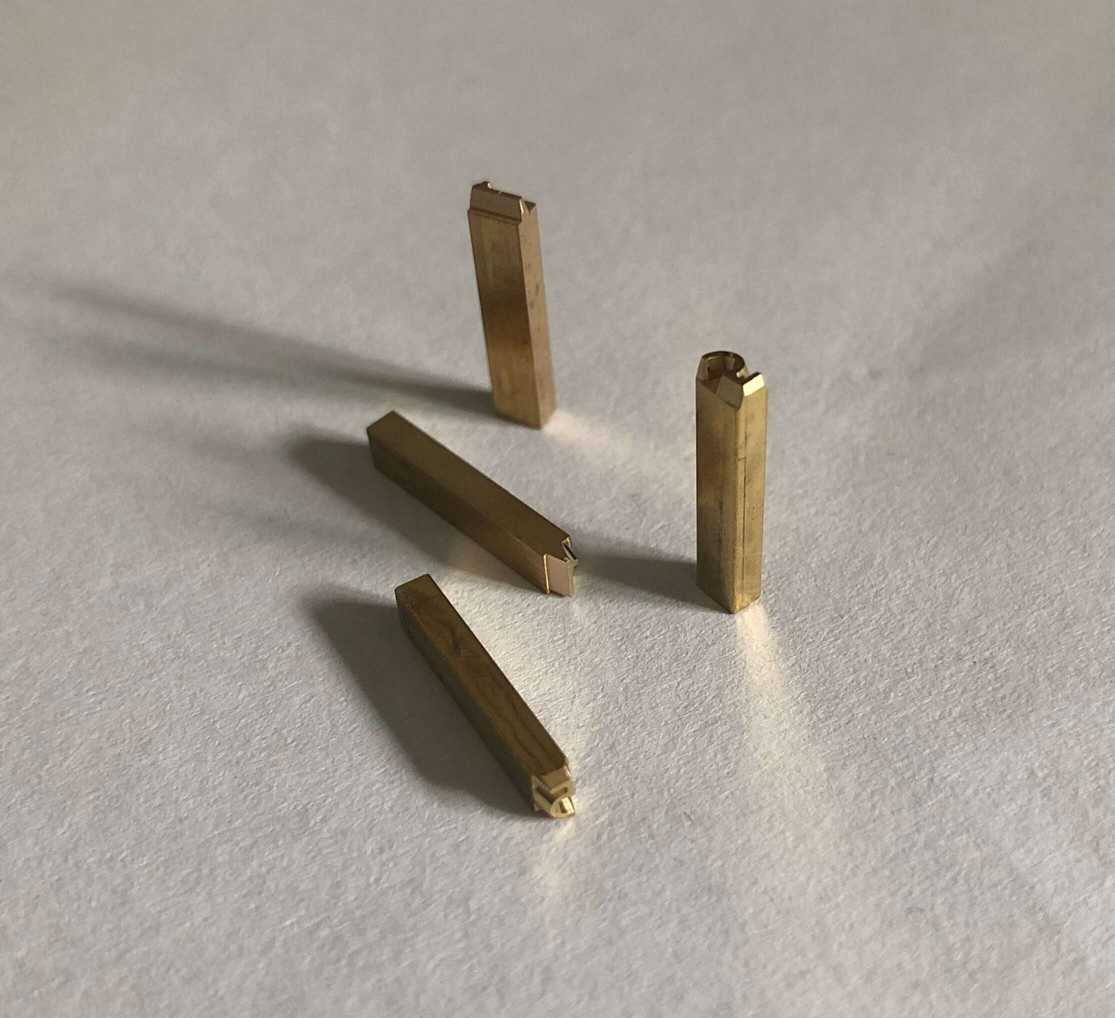 120 stk 2*3*15mm 2*4*15mm stempel kobber messing bogstaver termisk bånd print alfabet skrifttype til hp -241 dy-8 dato kode printer