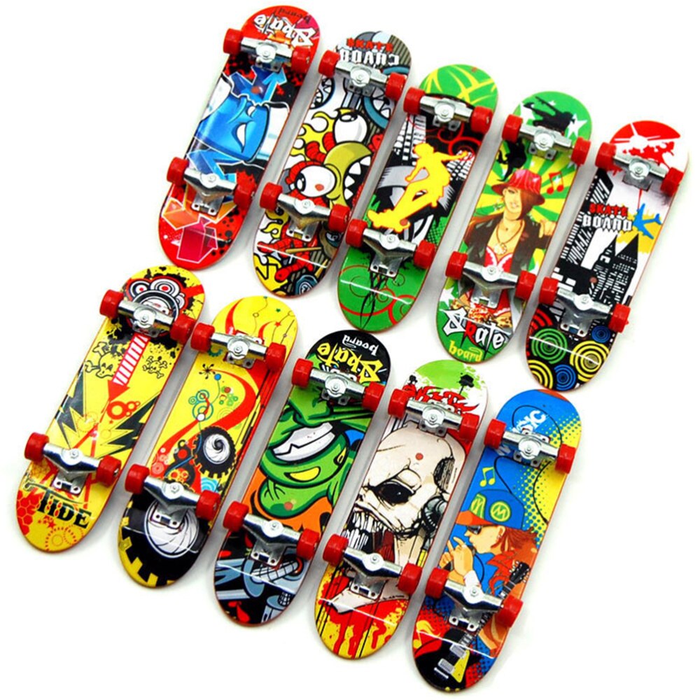 6PCS Mini Skateboard Deck Truck Finger Board Park for Boy Kid Children (Random Color)