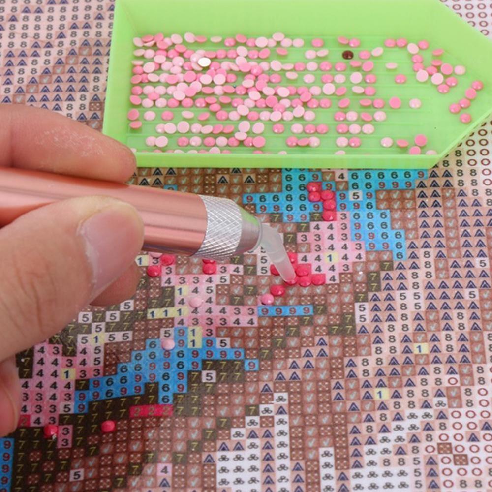 1Pc 5D Diamond Painting Tools Lighting Point Drill Pen with 5 Styles Head Sross Stitch Tool DIY Embroidery Crafts [NO BATTERY]