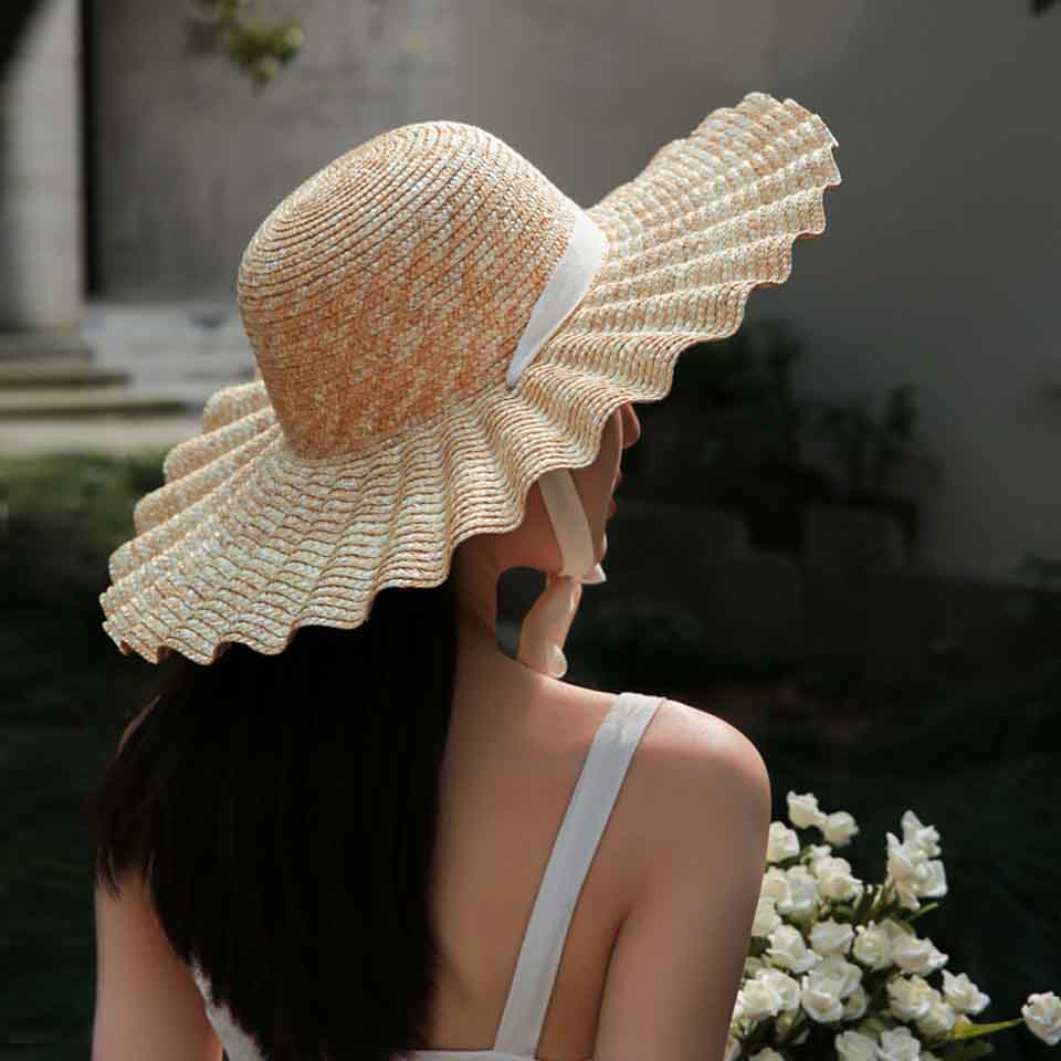 Sombrero Natural de ala ancha, sombreros ondulados con volantes, sombrero de paja de rafia, sombrero de playa con flecos para verano, sombrero tejido para el sol con cinturón blanco y negro