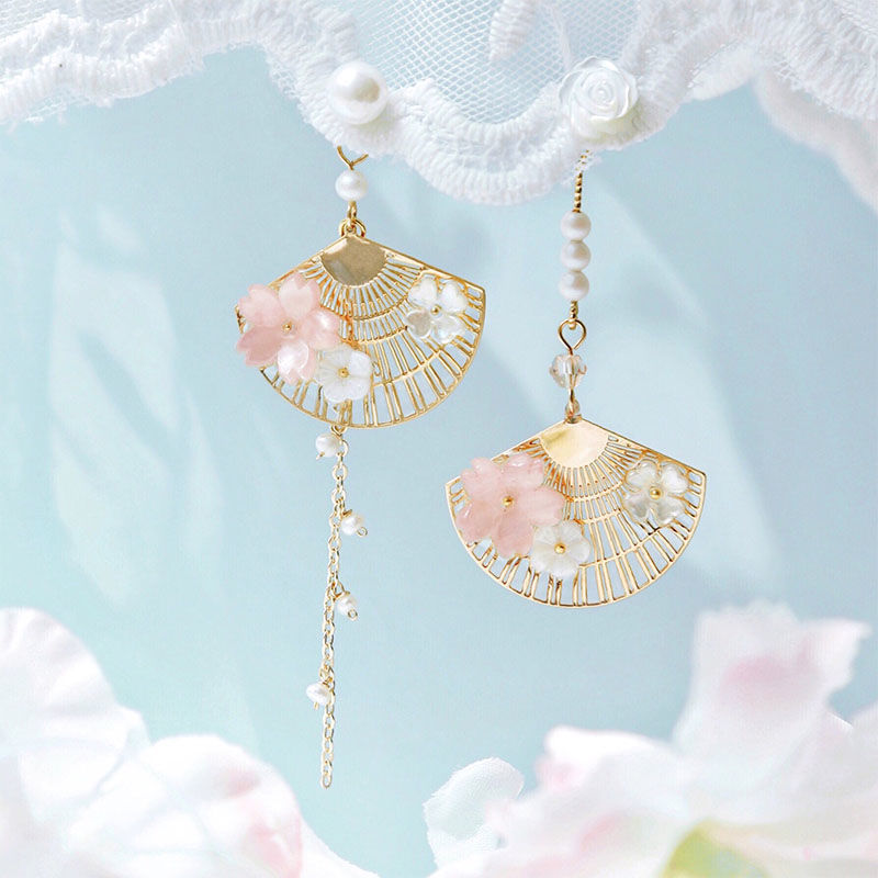 Pendientes colgantes bohemios de nueva flor para mujer, aretes largos a la con borlas y flores de diamantes de imitación, joyería para y boda,: Color dorado