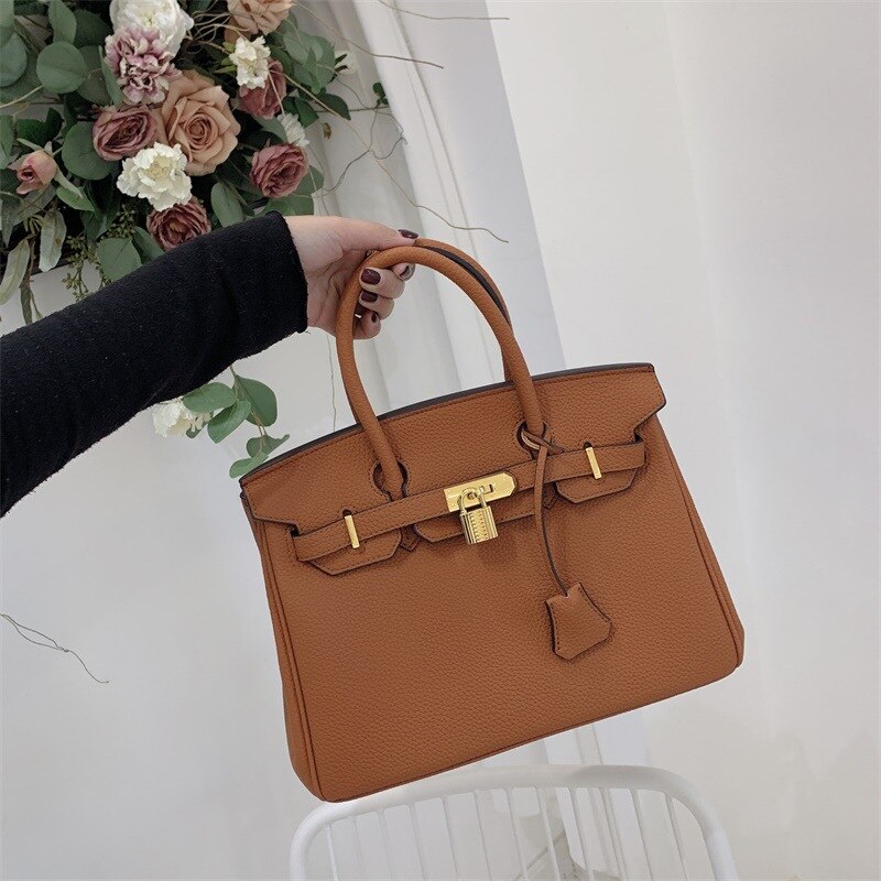 litchi pattern platinum bag 30cm buckle handbag Boutique foreign trade popular single shoulder bag 25cm spot: Brown Medium