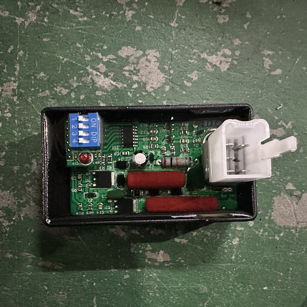 Pop 100 racing cdi motorcykel cdi med dip-switch mini  tr50f tr100f dafra super 100 shineray  xy50q phoenix 50 jet 50 jet 50 pop 100: Sort