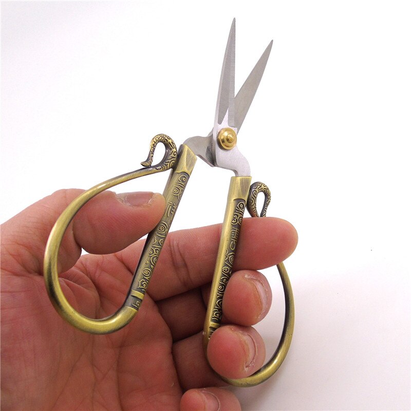 Goldene Antike Edelstahl Schere für NäHenne Scharf Hand Schere NäHenne Werkzeuge Kleine Stickerei Schere