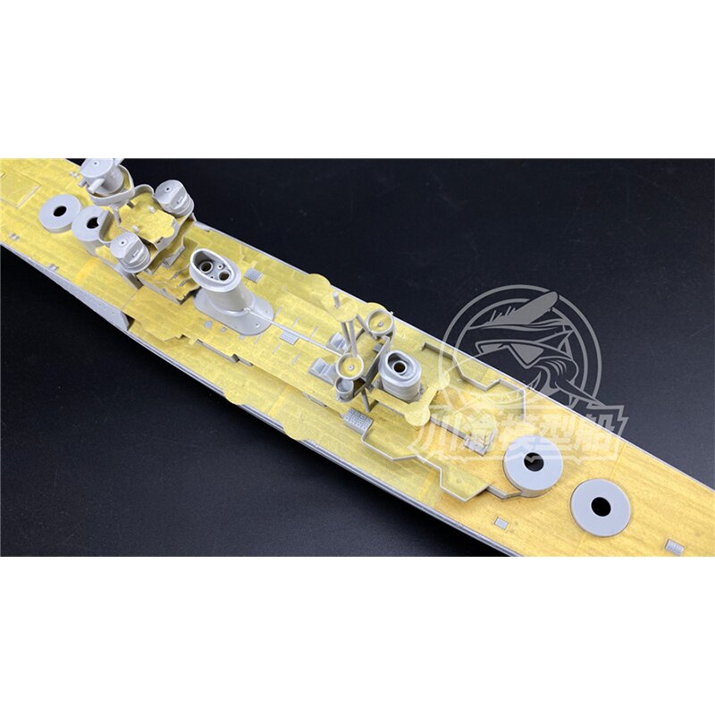 Escala 1/350, hoja de enmascaramiento de cubierta de madera para Trumpeter 05348, crucero pesado italiano, modelo Fiume, barco TMW00098
