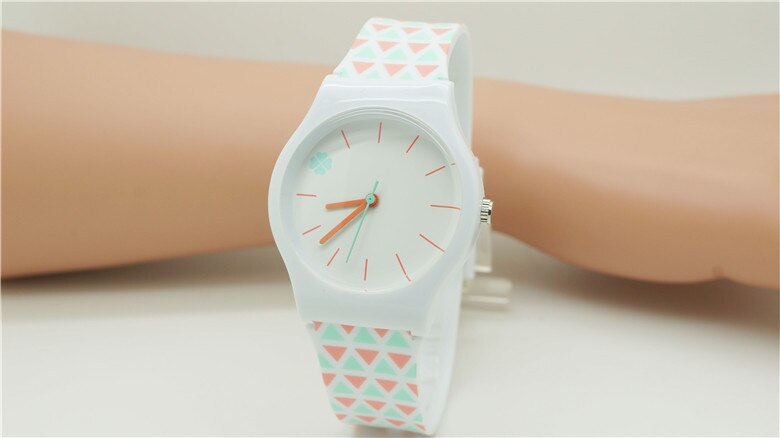 Nazeyt merk dameshorloge waterdicht quartzhorloge met klavertjevier wijzerplaat student kinderen jelly horloge dames siliconen polshorloge: Wit