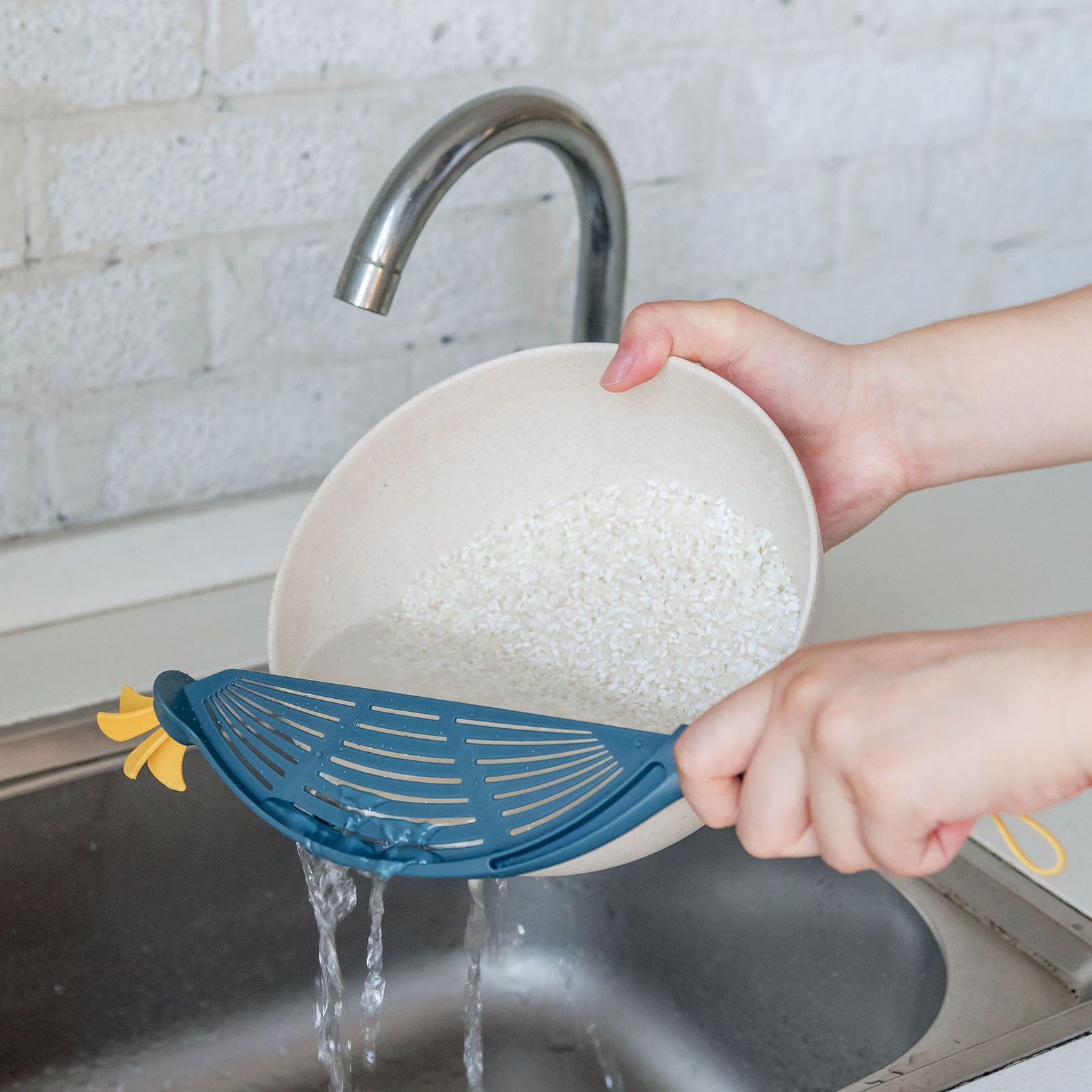Dispositivo de lavado de arroz con ballena, 1 Uds., escurridor de arroz, lavar arroz, herramienta de cocina, dispositivo en forma de ballena: A