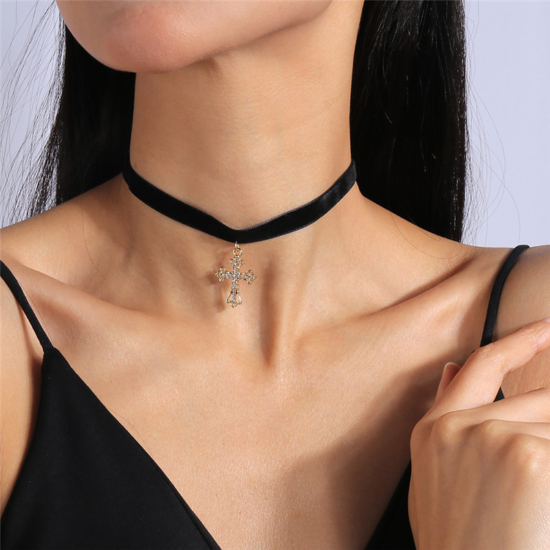 Mode Sexy Zwart Fluwelen Chokers Kettingen Punk Stijl Verklaring Kristal Liefde Harten Ketting Voor Vrouwen Partij Sieraden: Antique Silver Plated