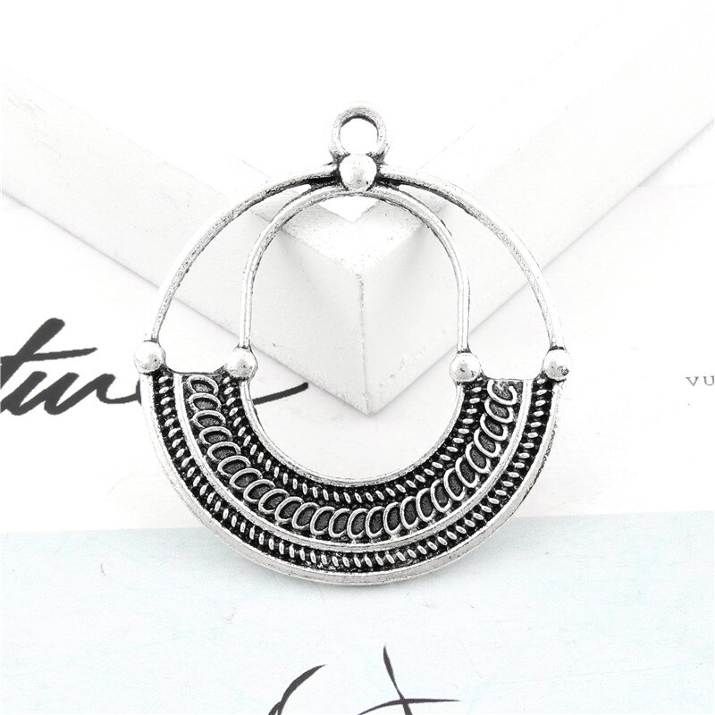 5Pcs Argento Colore Ethic Hollow Figura Rotonda Pendenti E Ciondoli Del Pendente Per Le Donne Fatti A Mano Collana Dei Monili Degli Orecchini Accessories8X12mm A3119