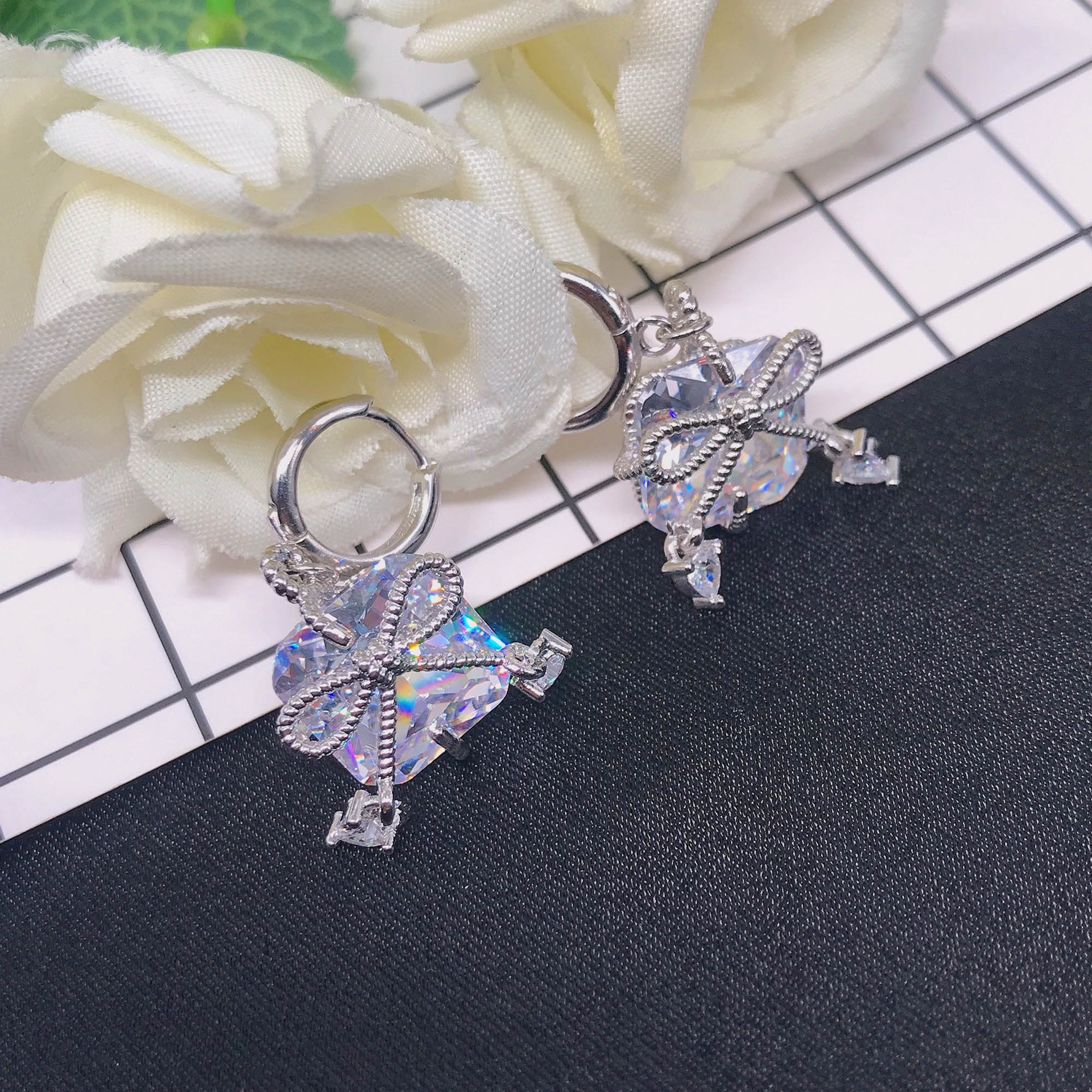 Luxus Silber Farbe Bling Hohe Kohlenstoff Simulation DiamondIce Blume schneiden Zirkon Ohrringe Halskette Anhänger Bowknot Schmuck einstellen