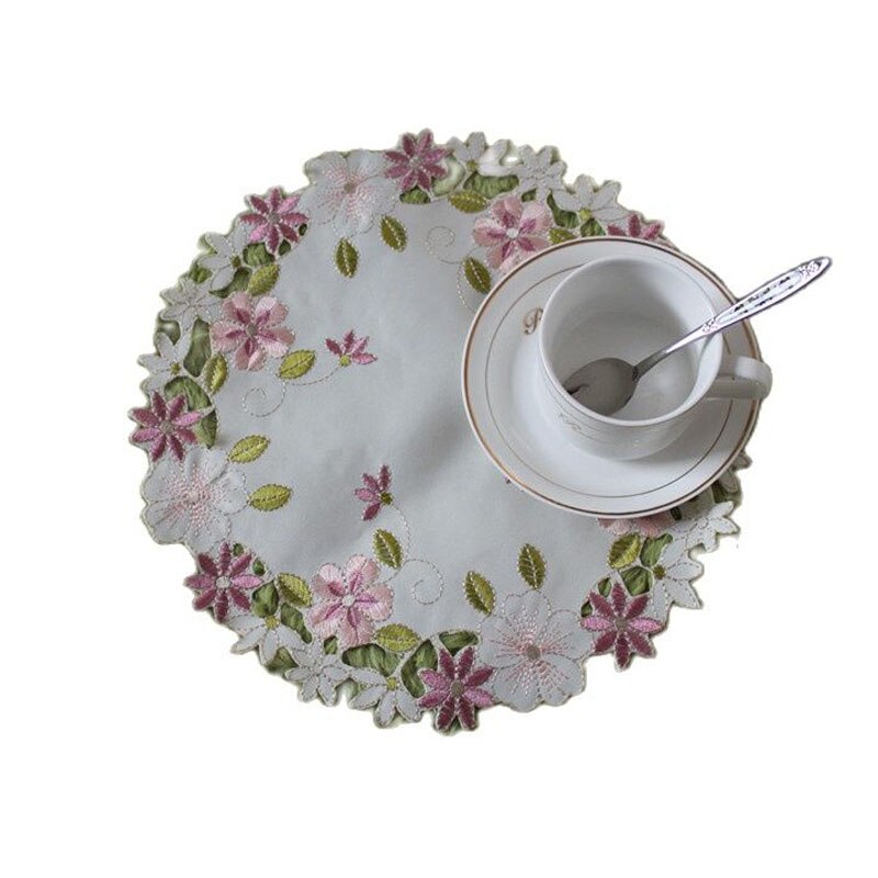 Modernt bord bordsunderlägg underlägg tyg broderi kopp mugg kaffe te doily dryck glasunderlägg julfat bordstablett bröllopsfest kök