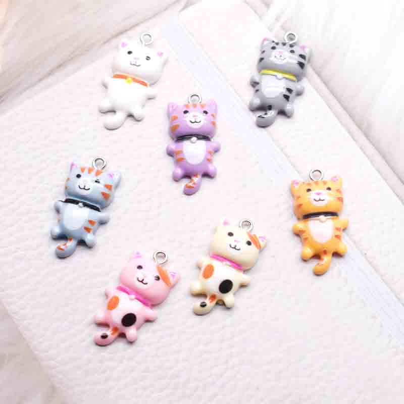 10pcs 15*29mm Cute Cat Flat Back Charms For Pendant DIY Earrings Necklace Jewelry Accessories Finding: Light Yellow Gold Color