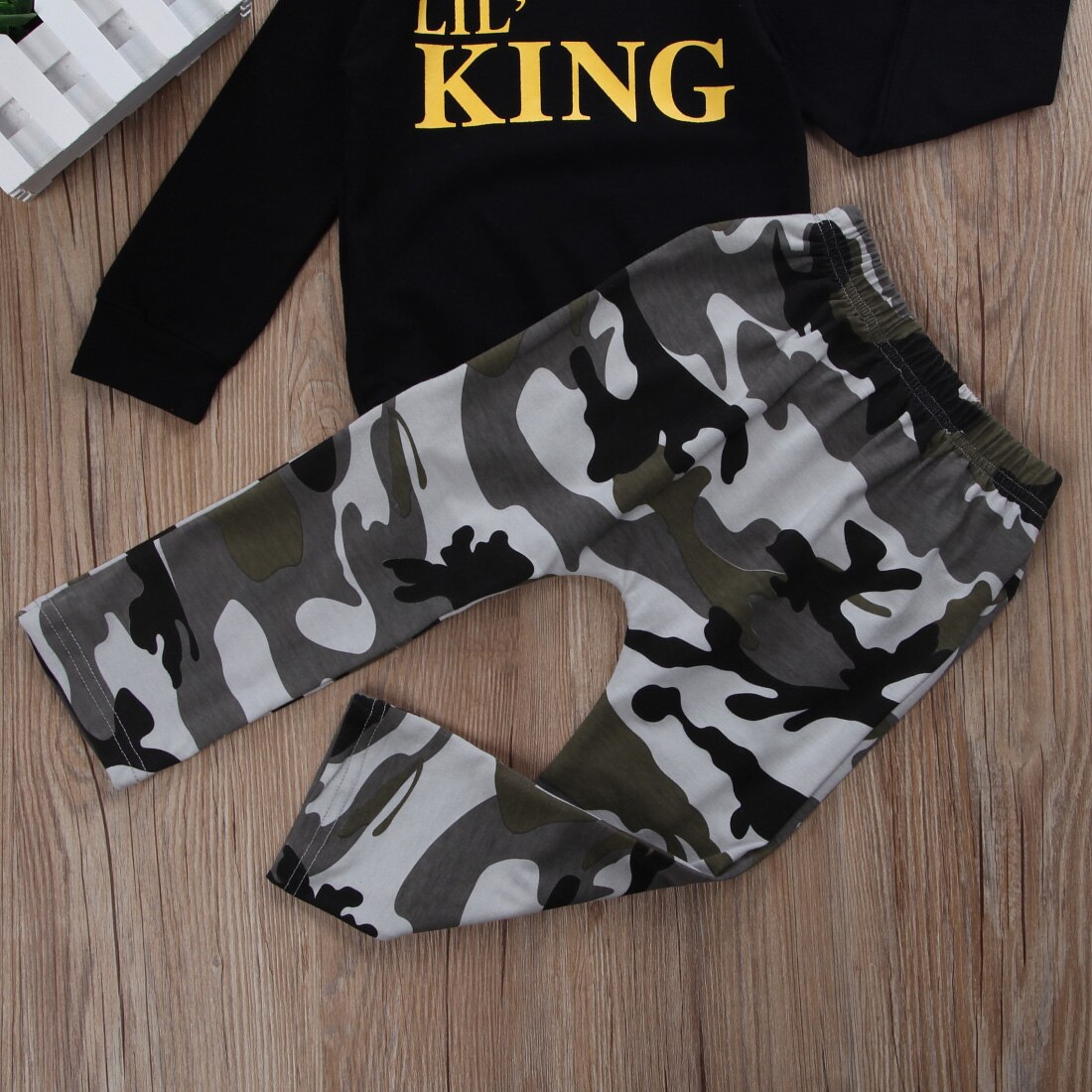 2 stks Peuter Jongen Kleding Kids Baby Jongen Herfst Outfit Lange Mouwen Zwarte Sweater Trui Camouflage Broek Goud Brief Lil koning