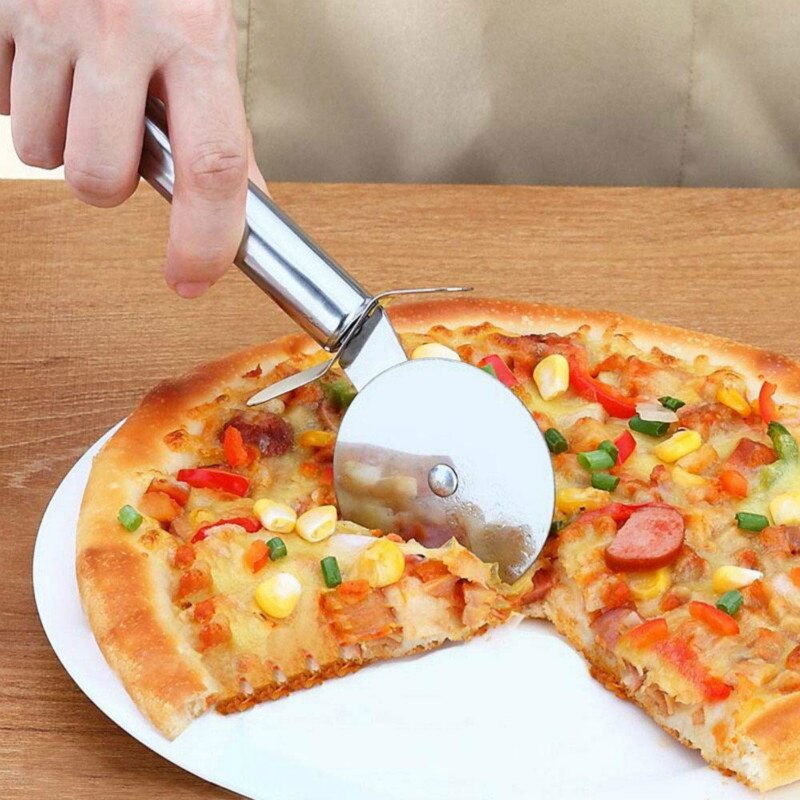 4 stk/sæt køkkengadgets i rustfrit stål, pizzaskærerhjul, ostekniv, osteskærer og kageserveringssmørskærer