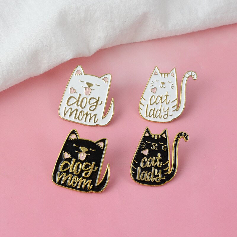 Gato engraçado dos desenhos animados esmalte pino cão mãe e gato senhora broches preto branco animal filhote de cachorro gatinho crachá jóias presente para crianças amigos