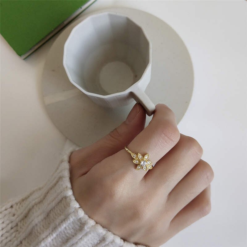 Inzatt echte 925 sterling zilveren minimalistische bloem zorcon ring voor vrouwen schattige fijne sieraden accessoires: Bloem