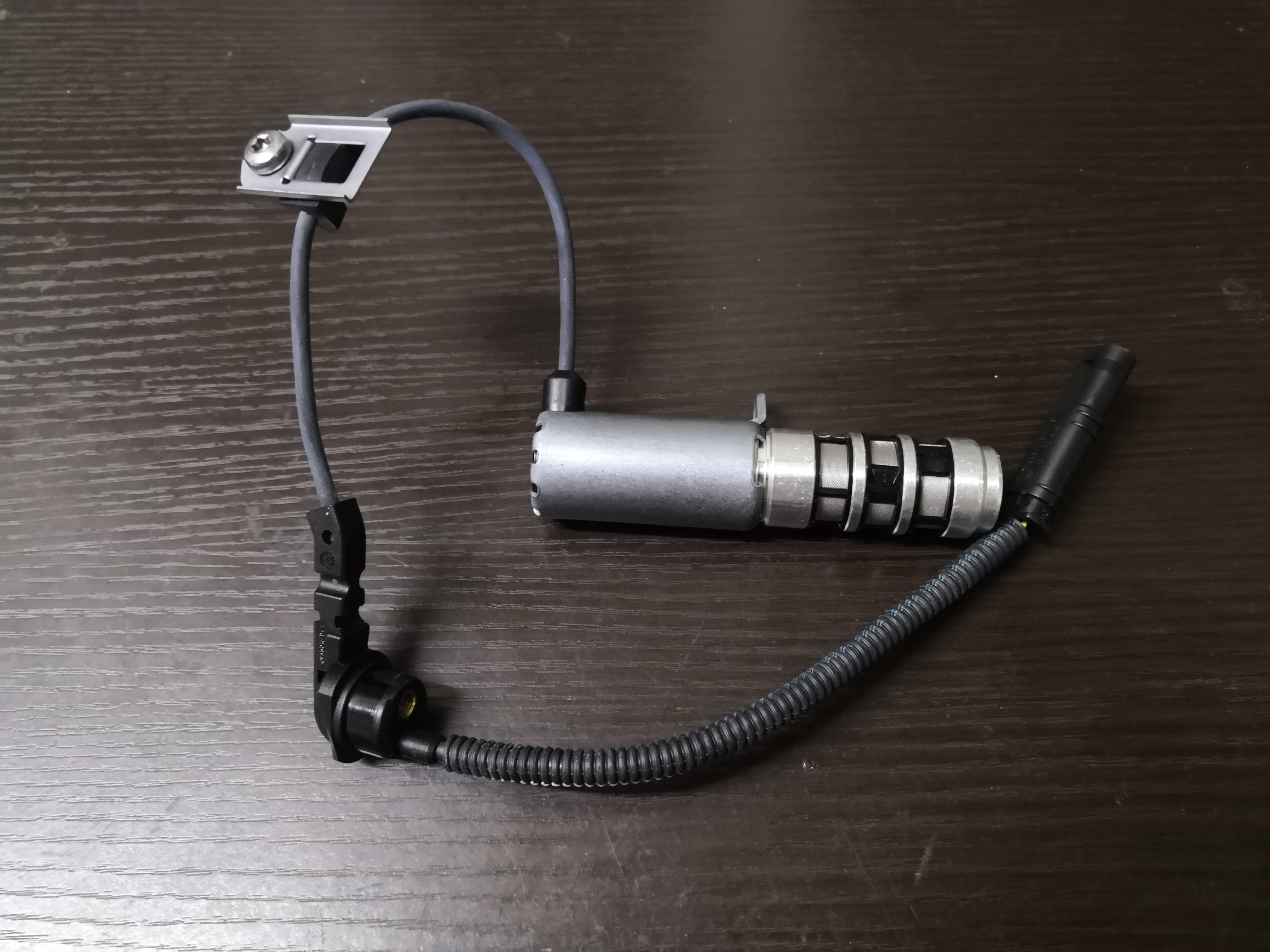 IERNA V7 647 238 80 VVT OCV control Solenoid Valve V764723880 For Peugeot 207 308 408 508 RCZ Citroen C3 C4 C5 1.6T