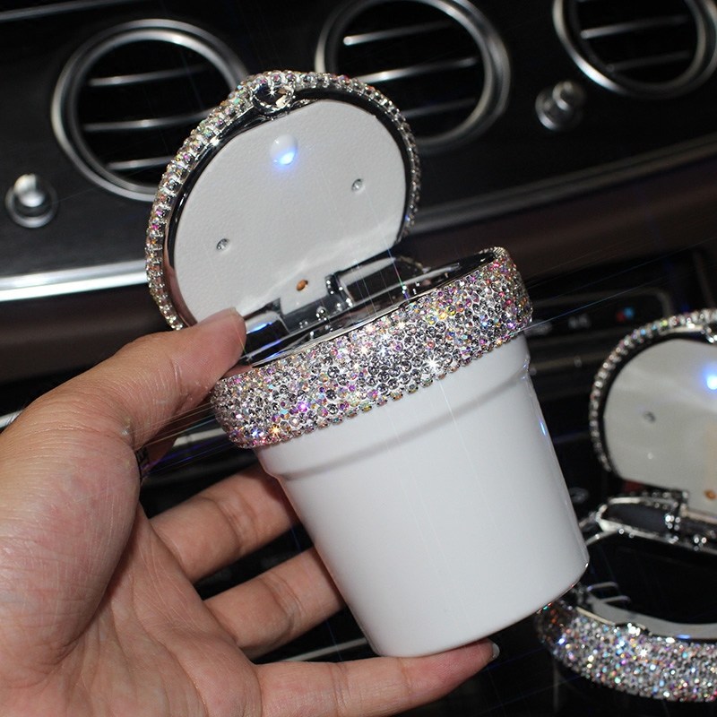 Strass Draagbare Auto Asbak met Led Licht Kristal Diamant Auto Ash Tray Asbak Opslag Bekerhouder voor Meisjes Auto Accessoires