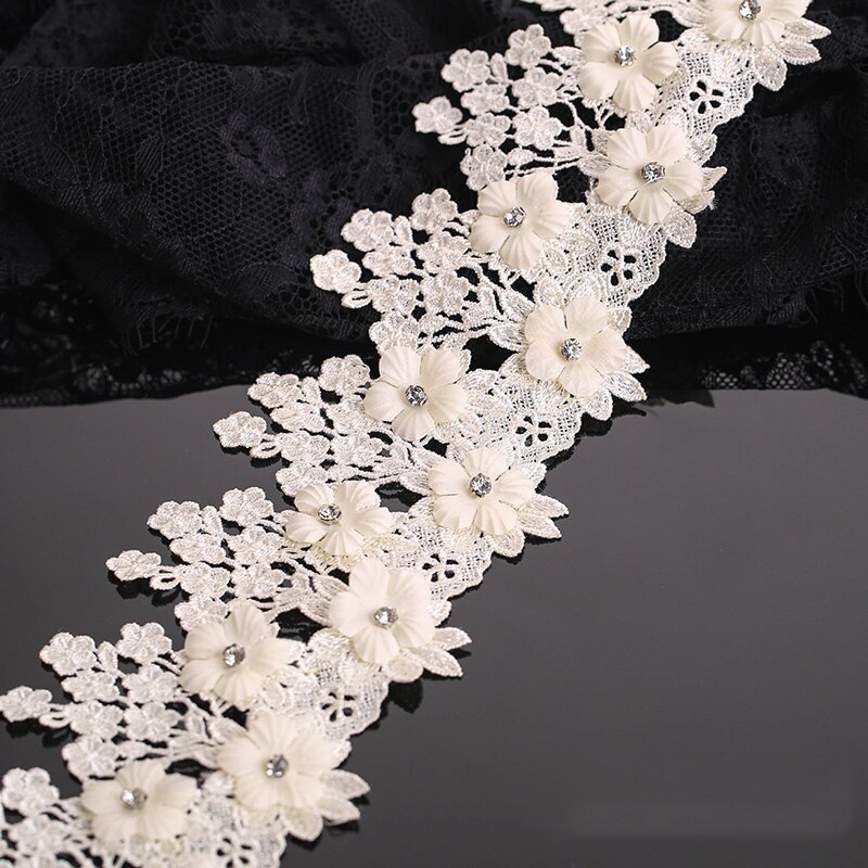 Dentelle Brodée Design Strass Perlé 3D Fleur Dentelle Avec Perles