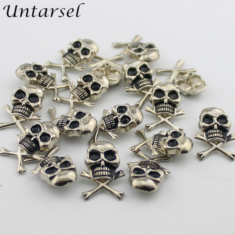 10 pcs 15*25mm horrible skull strike op klinknagels met cap metalen kledingstuk spikes en studs punk rock antieke patch DIY lederen ambachten