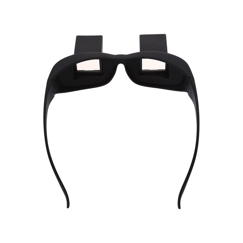 Liggende lat prisme vinklede briller ligger liggende og les tv